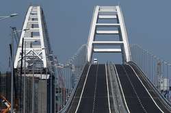 Окупанти відкрили Керченський міст для легкових авто