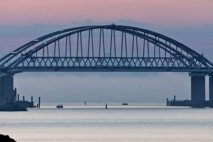 США и ЕС осудили открытие Россией моста в аннексированный Крым
