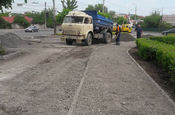 На вулиці Київській будують нову велодоріжку і тротуари