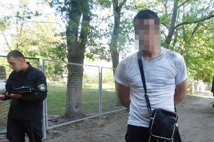 У Києві затримано дует квартирних грабіжників (фото)