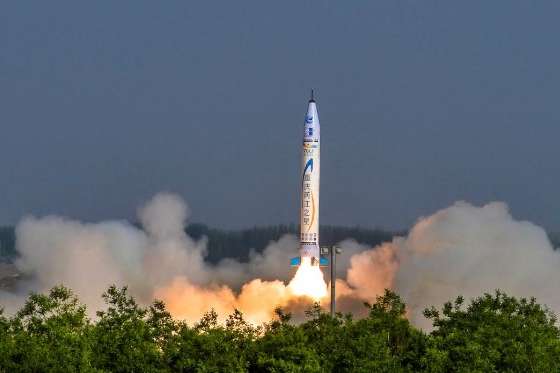 В КНР запустили першу приватну ракету