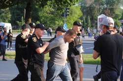 Суд відправив під домашній арешт чоловіка, який кинув петарду на ЛГБТ-акції у Запоріжжі