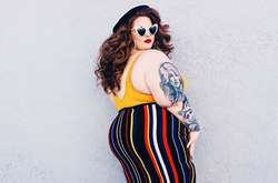 Целлюлит и складки: модели plus-size не боятся показать свои недостатки