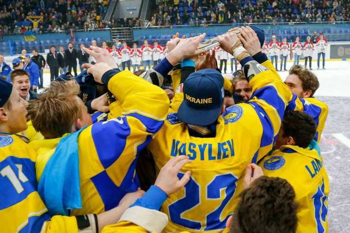 Збірні України з хокею дізналися місця проведення чемпіонатів світу 2019 року