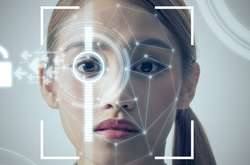 У китайській школі запровадили стеження за учнями на уроках