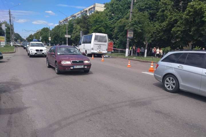 У Борисполі автобус збив на смерть дитину на пішохідному переході