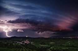 В Україні оголосили штормове попередження