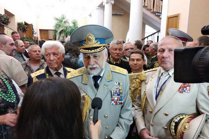 Юрій Кармазін - Кармазін змінив Ющенка: тепер він – гетьман