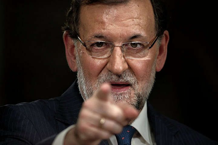 Прем'єр Іспанії пообіцяв продовжити контролювати Каталонію