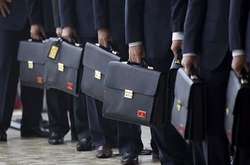 Украина избавляется от лишних чиновников