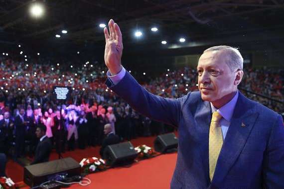 Ердоган переконує європейських турків проголосувати за нього на виборах 