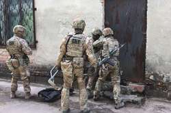 Арештовано 11 ділків, що організували масштабне виробництво підроблених акцизних марок