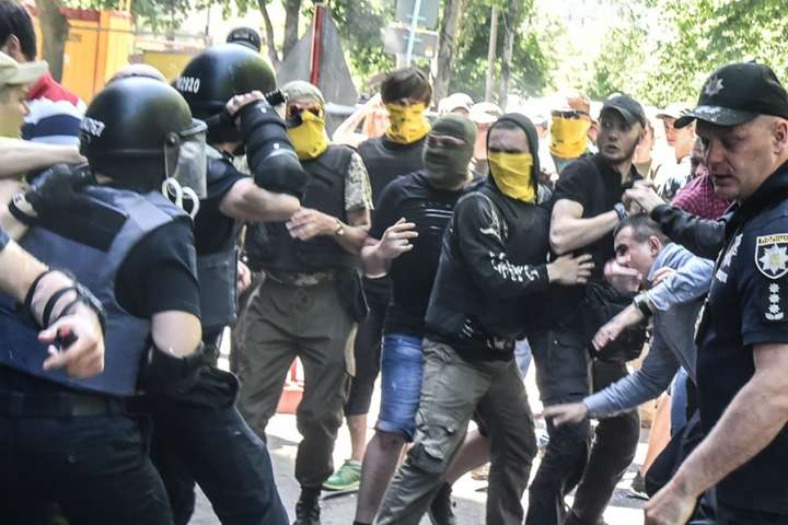 Масштабна бійка в Одесі: як патріоти штурмували офіс місцевого бізнесмена