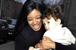 Стефани Адамс с сыном