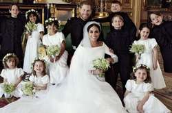 Кенсингтонский дворец опубликовал официальные свадебные портреты принца Гарри и Меган Маркл