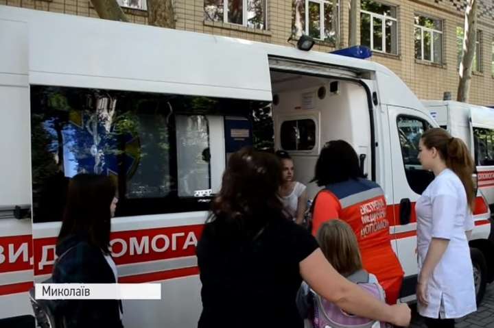 Масове отруєння дітей у Миколаєві: лікарі розповіли про стан госпіталізованих