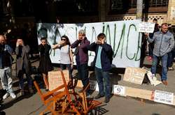 Мітинг на Банковій. Кінематографісти вимагають Порошенка відреагувати на голодування Сенцова