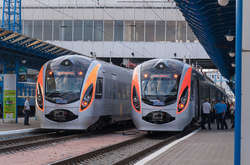 На Трійцю з Києва до Львова курсуватимуть додаткові потяги