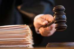 На Закарпатті головного підозрюваного у жорстокому вбивстві чоловіка знову залишили під вартою