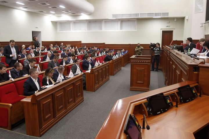 Київрада зібралася на засідання, несподівано перерване 17 травня