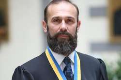 ЗМІ: «Людина судді Ємельянова» судиться за половину майна заводу з землею у Києві