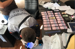 У Миколаєві СБУ викрила на хабарах заступника директора регіонального центру зайнятості