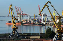 Порт «Южний» працює в штатному режимі