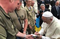 Українські військові поспілкувалися з Папою Римським у Ватикані 