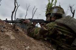 Боевики стреляли во всех направлениях: двое украинских военных ранены