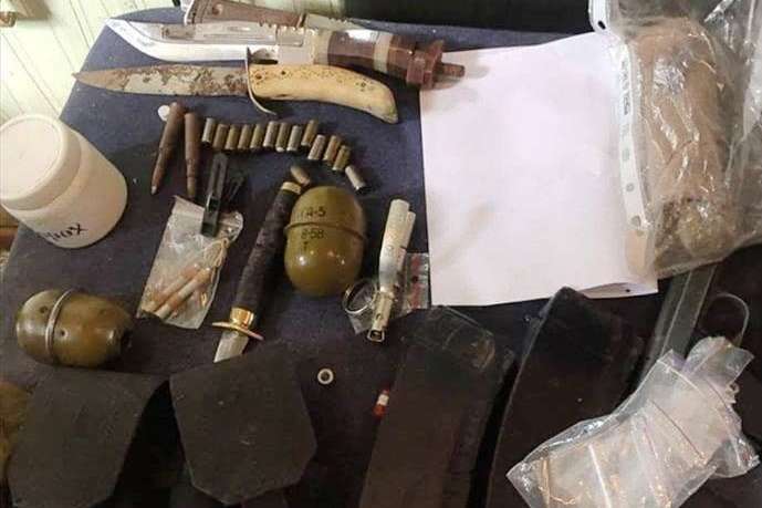 На Київщині чоловік зберігав вдома гранату та бойові патрони