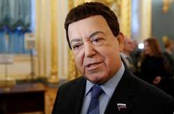 Иосиф Кобзон возмутился тем, что его лишили званий в Украине