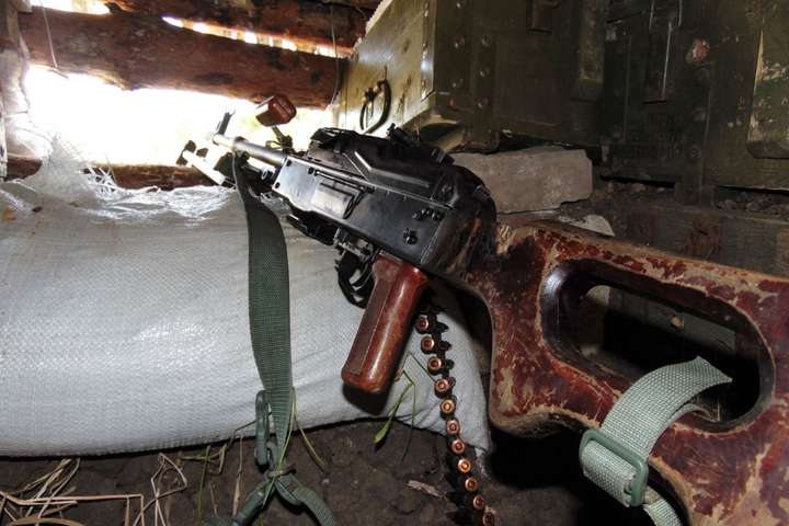 20-річний солдат на Донеччині втік із військової частини, прихопивши автомат і гранату (фото)