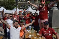  Фанаты &laquo;Ливерпуля&raquo; продолжают прибывать на финал Лиги чемпионов в Киеве 