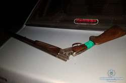 Під Києвом п’яний чоловік влаштував стрілянину з балкона багатоповерхівки