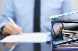 Комітет виборців: Партії-лідери рейтингів задекларували порожні офіси