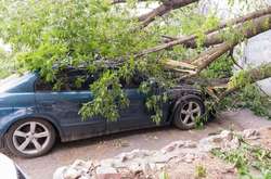 Автомобілі постраждали досить сильно