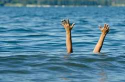 У Чернівцях в озері потонули двоє дітей