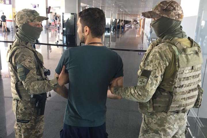 У «Борисполі» затримали іранця, який заявив, що є терористом