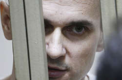 У Києві поліція вимагає зняти банер на підтримку Сенцова – журналістка