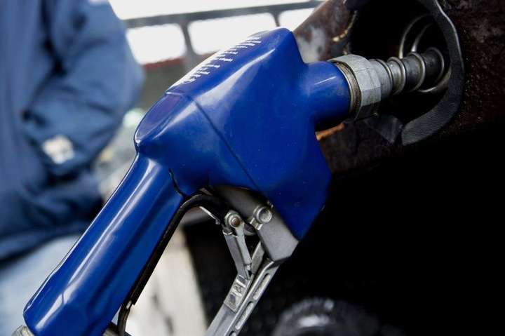 У Китаї зросли ціни на бензин і дизельне паливо