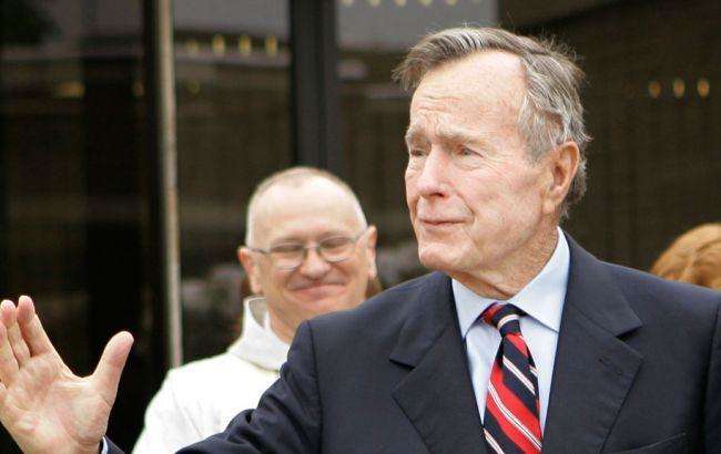 Джорджа Буша-старшого знову госпіталізували