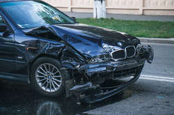  BMW не вдалося уникнути зіткнення з Ford 
