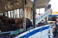 Автобус із гірниками Інгульської шахти потрапив у масштабну ДТП