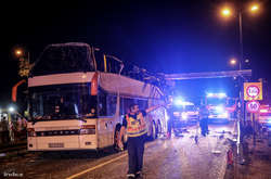 Туристичний автобус з України розбився у Будапешті, десятки травмованих