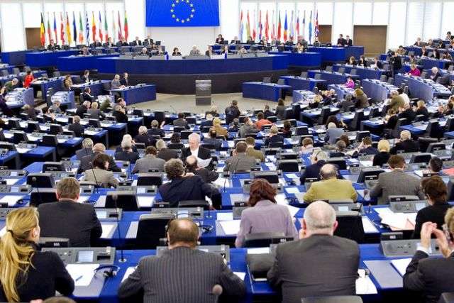Європарламент змусить праві партії відзвітуватися за витрачені кошти