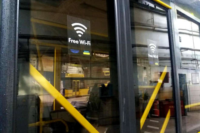 Встановлений у київському транспорті безкоштовний Wi-Fi не працює