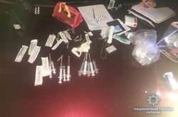 Під Києвом поліція знайшла наркотики у жінки-водія