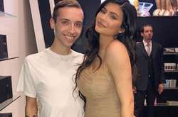 Кайли Дженнер со своим фанатом