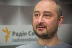 Аркадій Бабченко живий, але ми маємо пам'ятати про трагічну долю Аміни Окуєвої