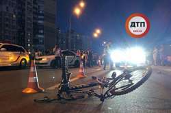 ЗМІ: авто з кортежу президента збило в Києві підлітка. В Порошенка заперечують 